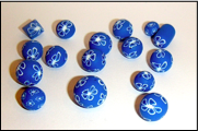 perles bleues fleurs